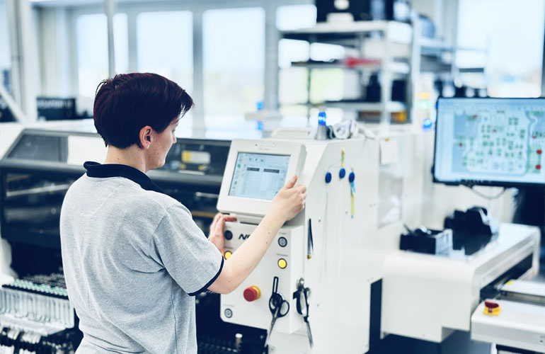 Karré GmbH Elektronik – Maschinelle SMD-Bestückung